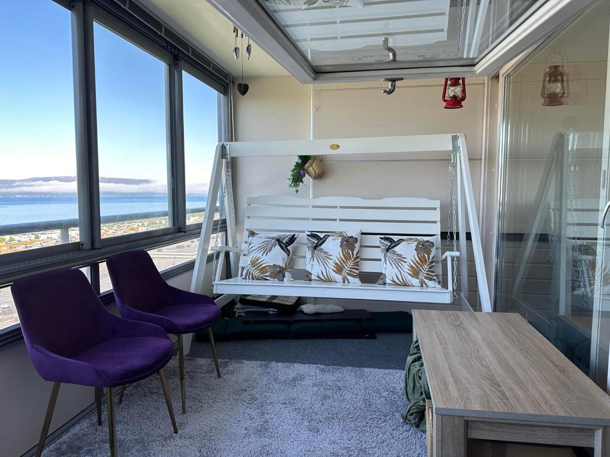 Arctic Inn, Cozy Single Bed Private Room In A Shared Apartment With Stunning Tromso Views Екстер'єр фото