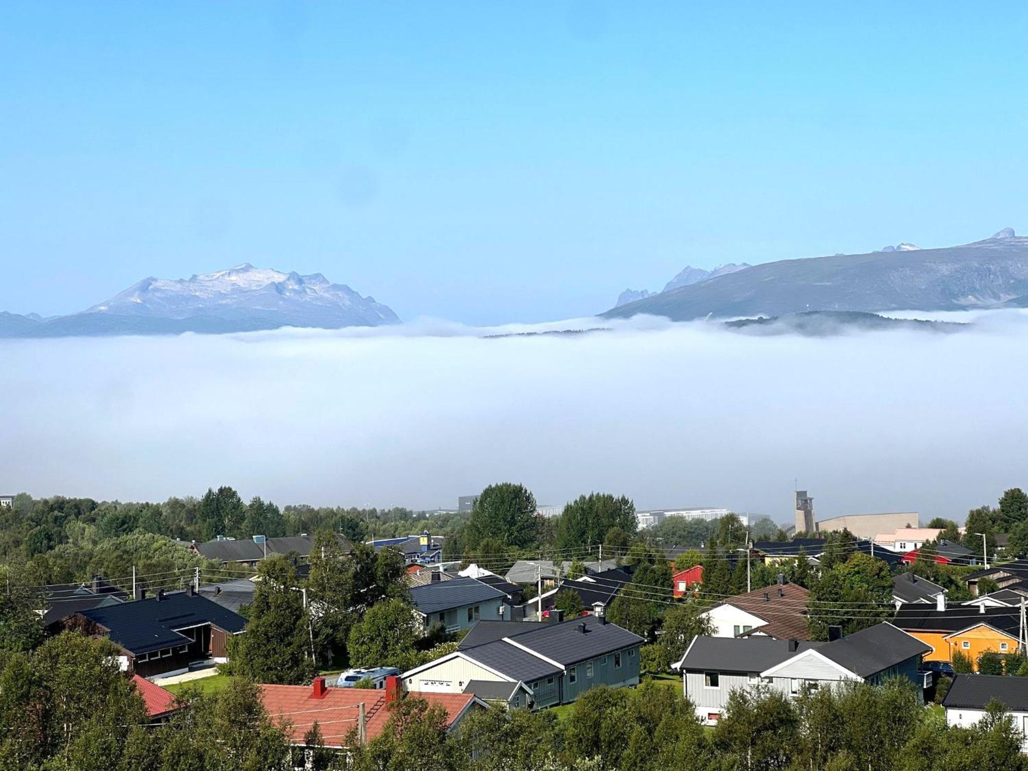 Arctic Inn, Cozy Single Bed Private Room In A Shared Apartment With Stunning Tromso Views Екстер'єр фото